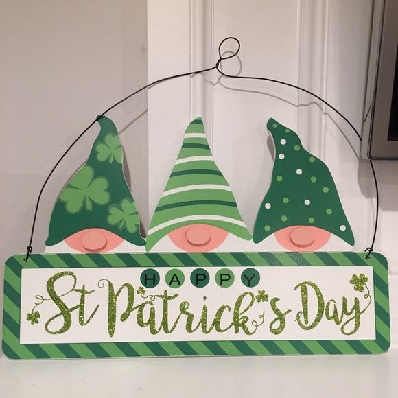Rae Dunn Other - Super cute St Patrick’s Day Gnome sign! ☘️❤️💚